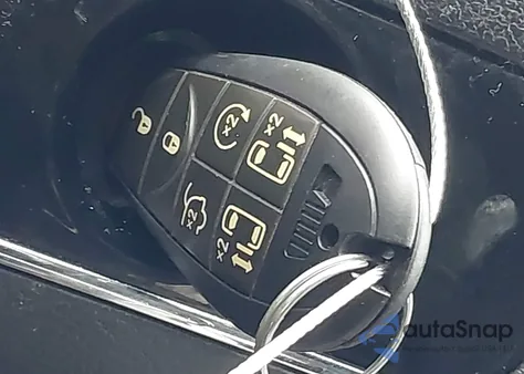 2018 Dodge Grand Caravan Sxt from USA, damaged, VIN 2C4RDGCG0JR338664